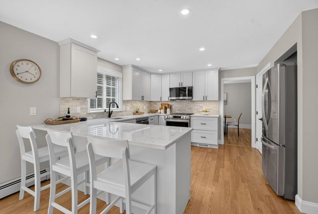 99 Stage Road, Hampstead, NH 03841