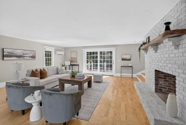 99 Stage Road, Hampstead, NH 03841