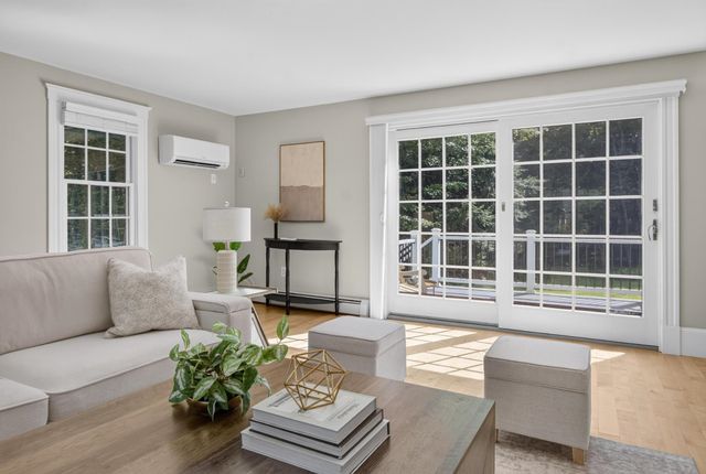 99 Stage Road, Hampstead, NH 03841