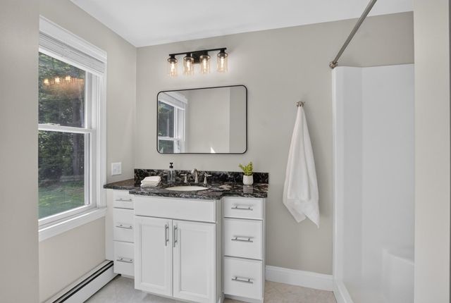 99 Stage Road, Hampstead, NH 03841