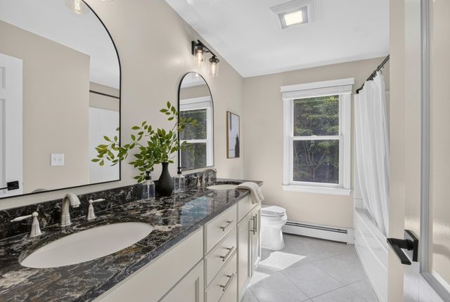 99 Stage Road, Hampstead, NH 03841