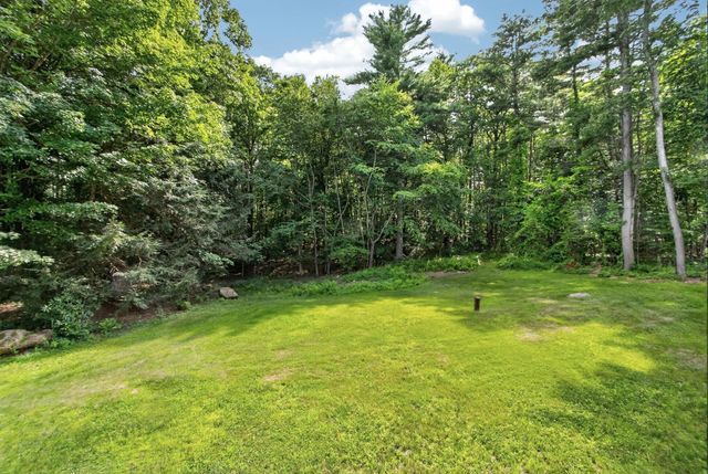 99 Stage Road, Hampstead, NH 03841