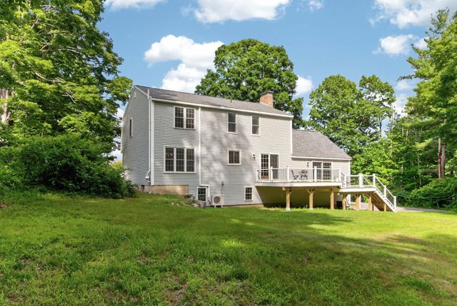99 Stage Road, Hampstead, NH 03841