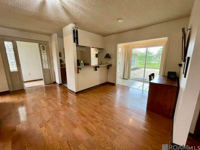 8523 Briarwood Pl, Baton Rouge, LA 70809