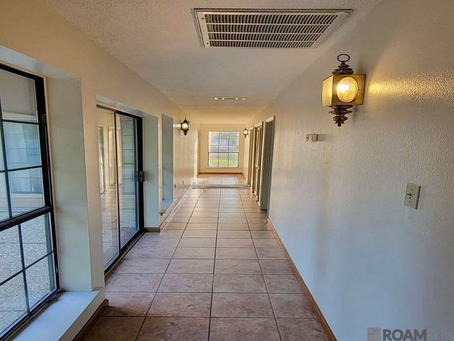 8523 Briarwood Pl, Baton Rouge, LA 70809