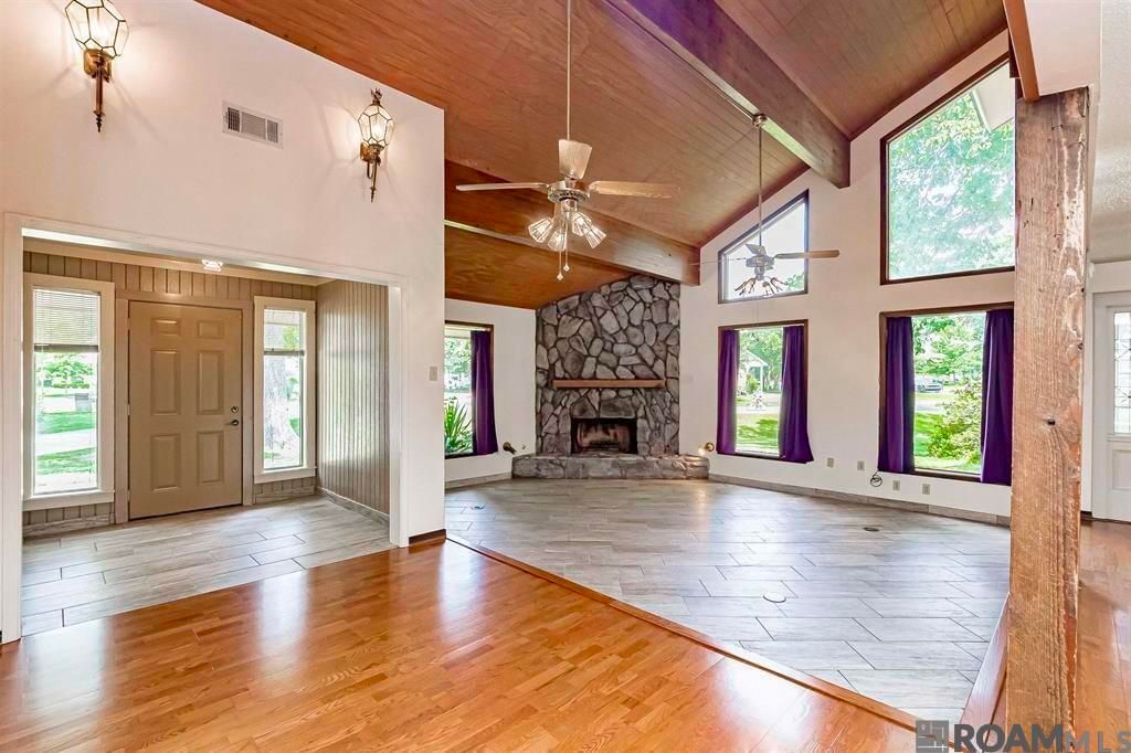 8523 Briarwood Pl, Baton Rouge, LA 70809