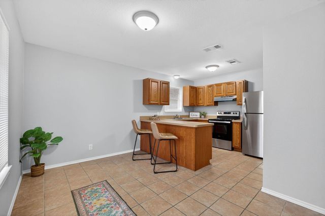 351 Dobbyn, Bridge City, TX 77611