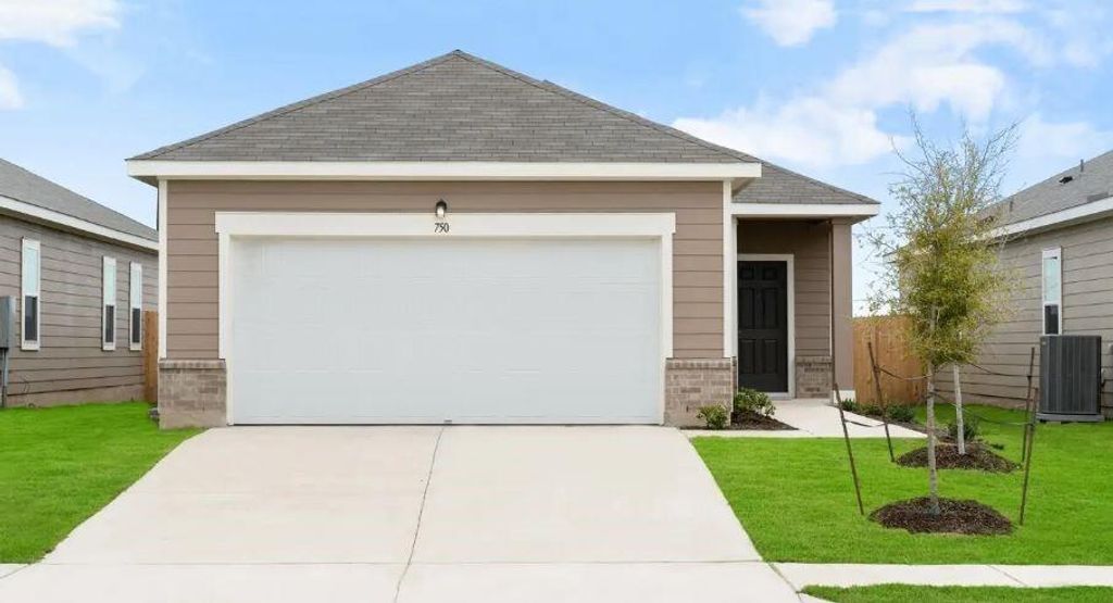 505 Cliff DR, Maxwell, TX 78656