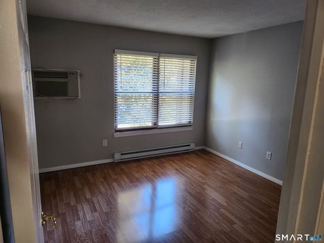 96 Wellington Drive 96, Farmington, CT 06032