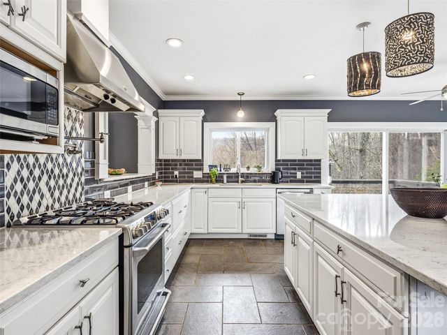 198 Brooks Branch Road, Leicester, NC 28748