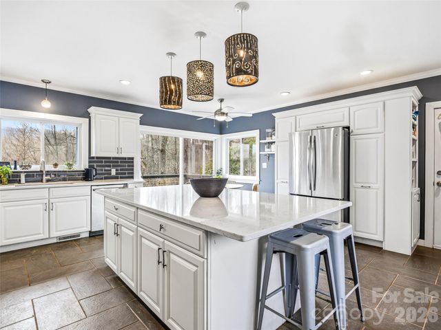 198 Brooks Branch Road, Leicester, NC 28748