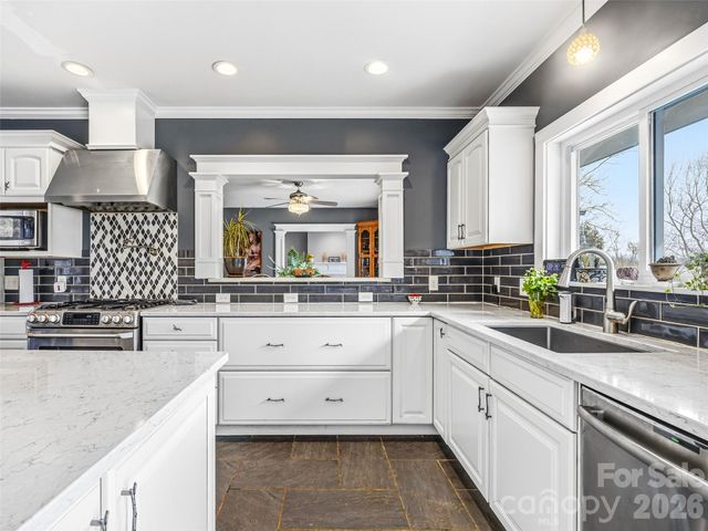 198 Brooks Branch Road, Leicester, NC 28748