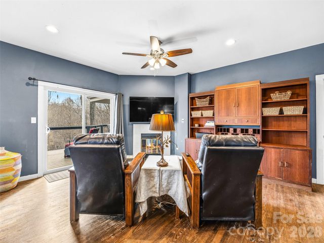 198 Brooks Branch Road, Leicester, NC 28748