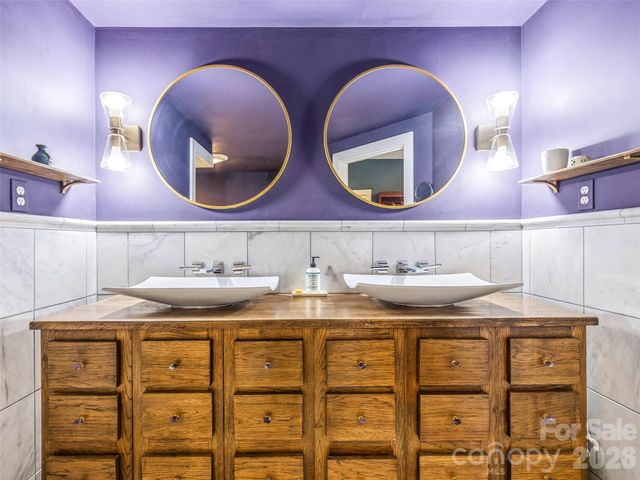 198 Brooks Branch Road, Leicester, NC 28748