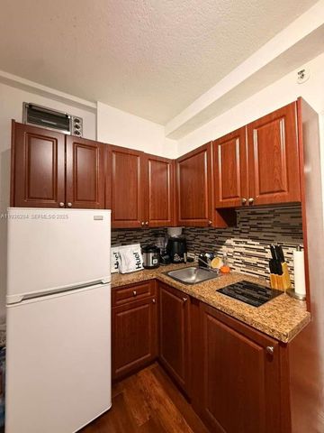 6345 Collins Ave 627, Miami Beach, FL 33141