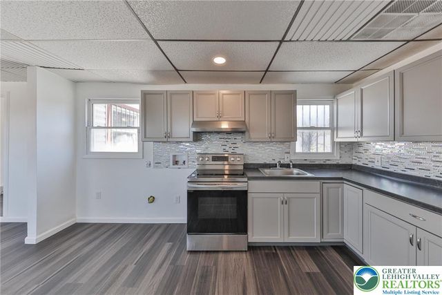 1130 Pembroke Road 2, Bethlehem City, PA 18017