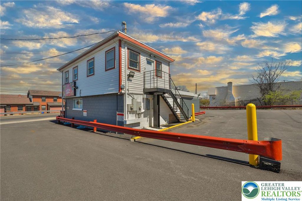 1130 Pembroke Road 2, Bethlehem City, PA 18017