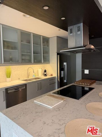 865 Comstock Avenue 3E, Los Angeles, CA 90024