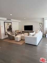 865 Comstock Avenue 3E, Los Angeles, CA 90024
