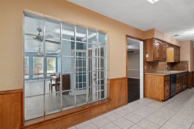2005 Prince John Drive, Grand Prairie, TX 75050