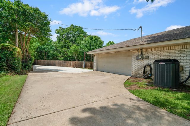 2005 Prince John Drive, Grand Prairie, TX 75050