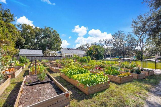 1004 E ROBINSON, Orlando, FL 32801