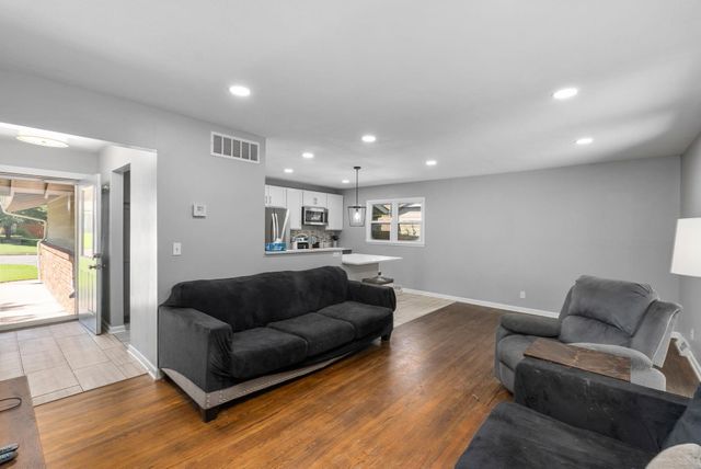 4016 Brooks Ave, Wichita, KS 67220