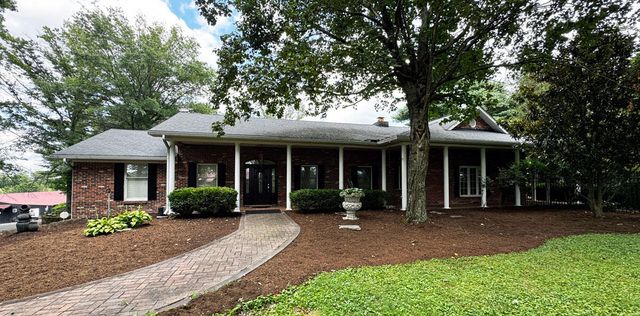 5028 Ashgrove Pike, Nicholasville, KY 40356