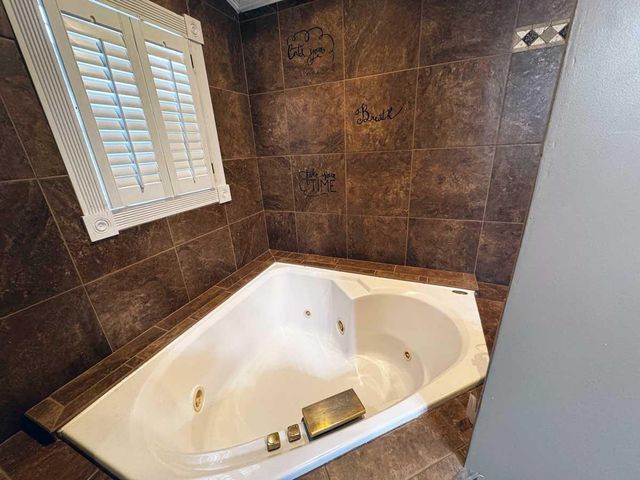 5028 Ashgrove Pike, Nicholasville, KY 40356