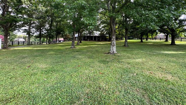 5028 Ashgrove Pike, Nicholasville, KY 40356