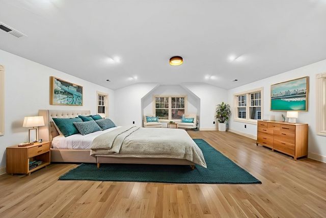 25 Shaw Rd, Wellesley, MA 02481