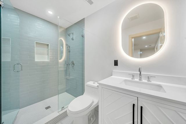 25 Shaw Rd, Wellesley, MA 02481