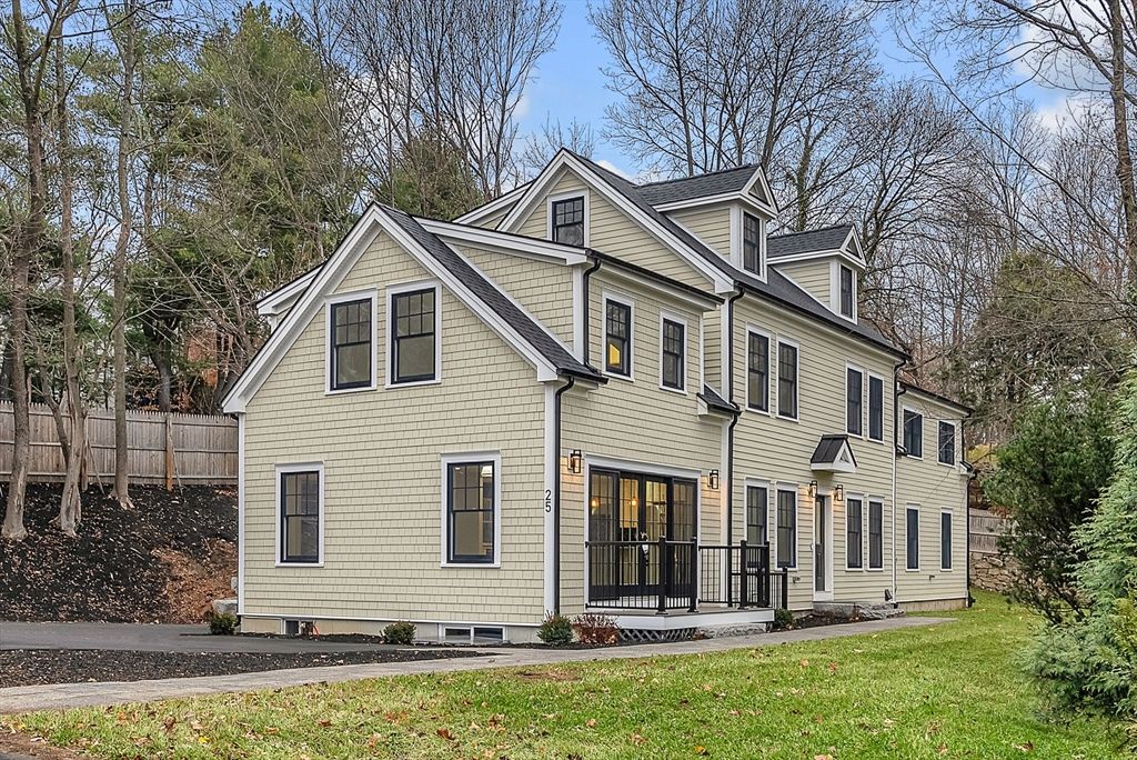 25 Shaw Rd, Wellesley, MA 02481
