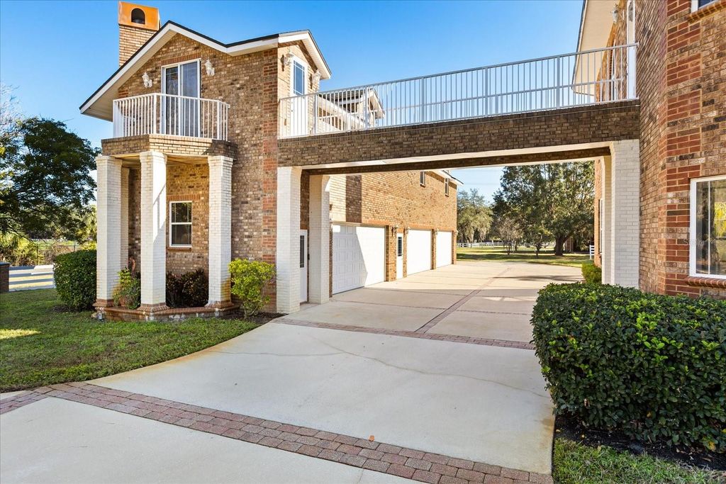 Image 11 of property listing at 1501 LAKE MARKHAM ROAD, Sanford, FL 32771