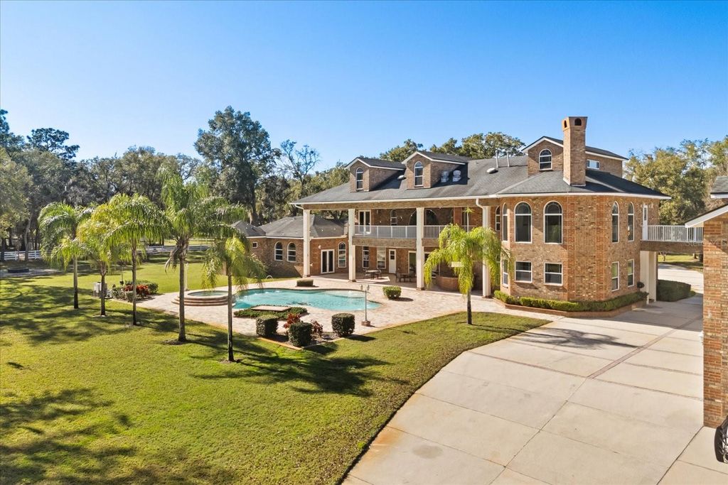 Image 6 of property listing at 1501 LAKE MARKHAM ROAD, Sanford, FL 32771