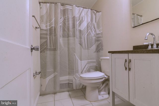 17 WARDOR AVE, New Castle, DE 19720