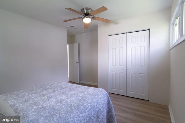 17 WARDOR AVE, New Castle, DE 19720