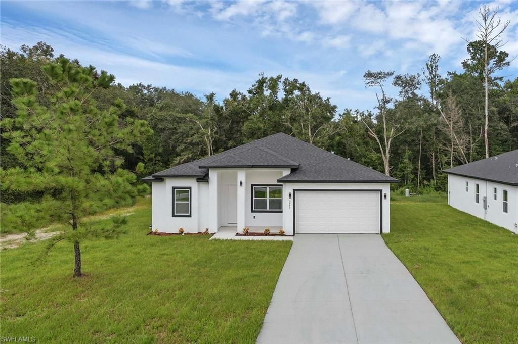 205 Australian DR, Rotonda West, FL 33947