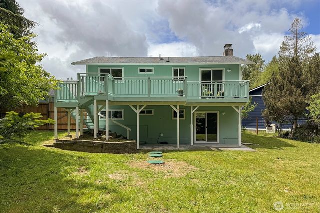 71 Whispering Firs Road, Port Angeles, WA 98363