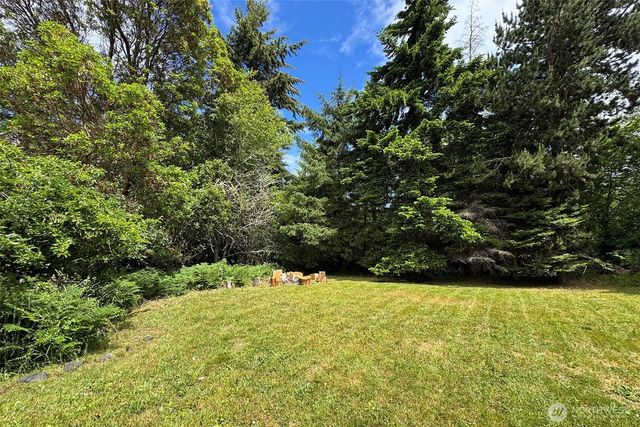 71 Whispering Firs Road, Port Angeles, WA 98363