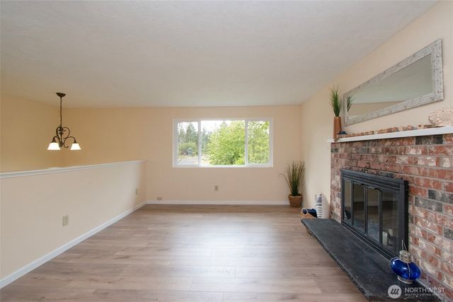 71 Whispering Firs Road, Port Angeles, WA 98363