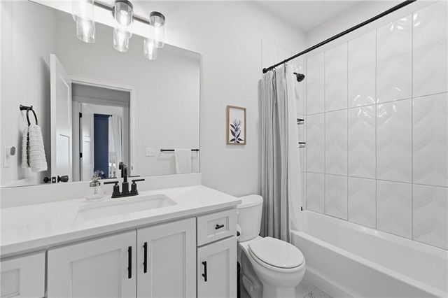 8548 Valley Spring Drive, De Soto, KS 66018