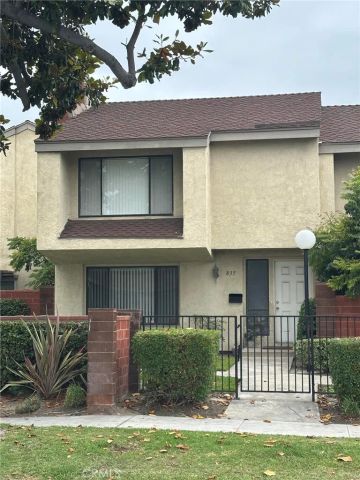 835 W Orangewood, Anaheim, CA 92802