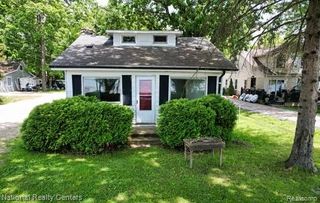 1494 Maxfield Road, Hartland Township, MI 48353