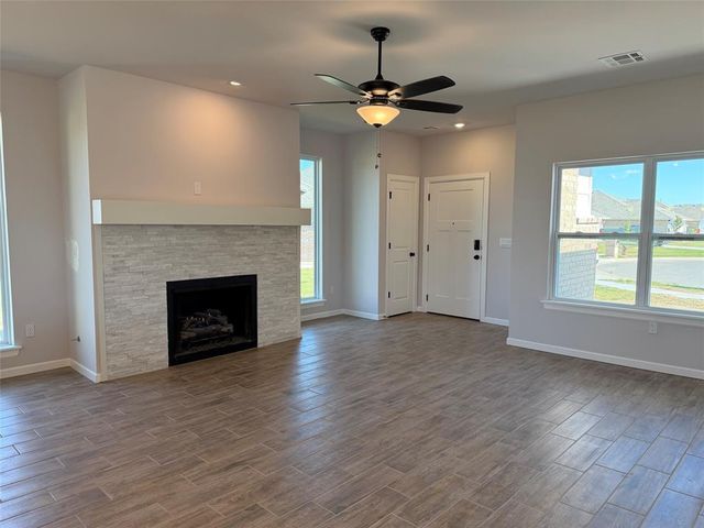 1671 Bloomington Court, Newcastle, OK 73065