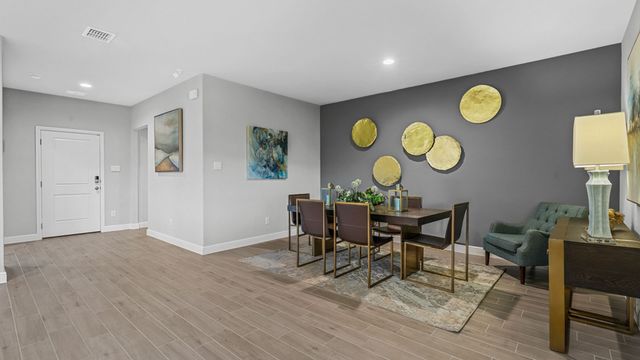 1453 CANTERBURY Trail, Desoto, TX 75115