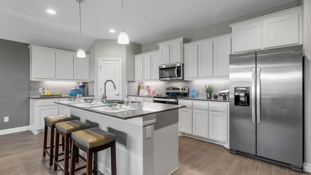 1453 CANTERBURY Trail, Desoto, TX 75115