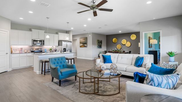1453 CANTERBURY Trail, Desoto, TX 75115