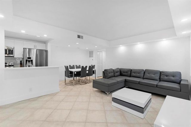 1439 S Ocean Boulevard 215, Pompano Beach, FL 33062