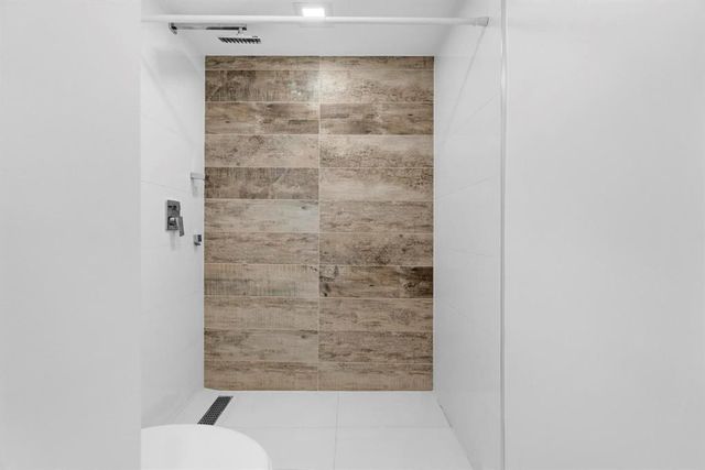 1439 S Ocean Boulevard 215, Pompano Beach, FL 33062